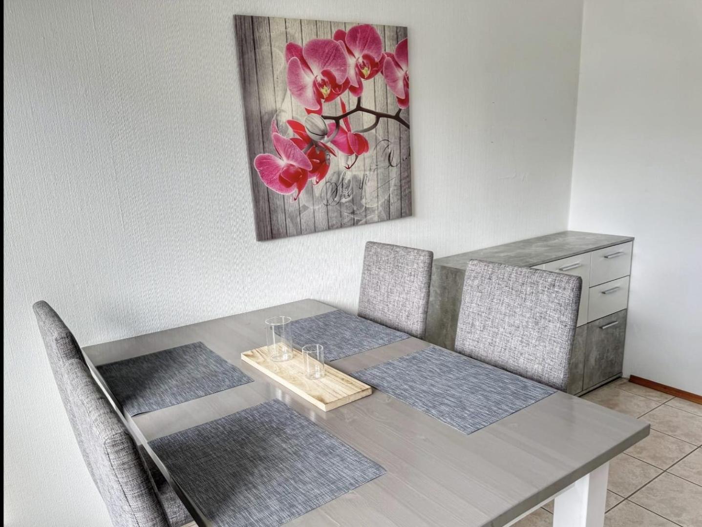 2 Zimmer Apartment Mit Balkon Wuppertal Exterior foto