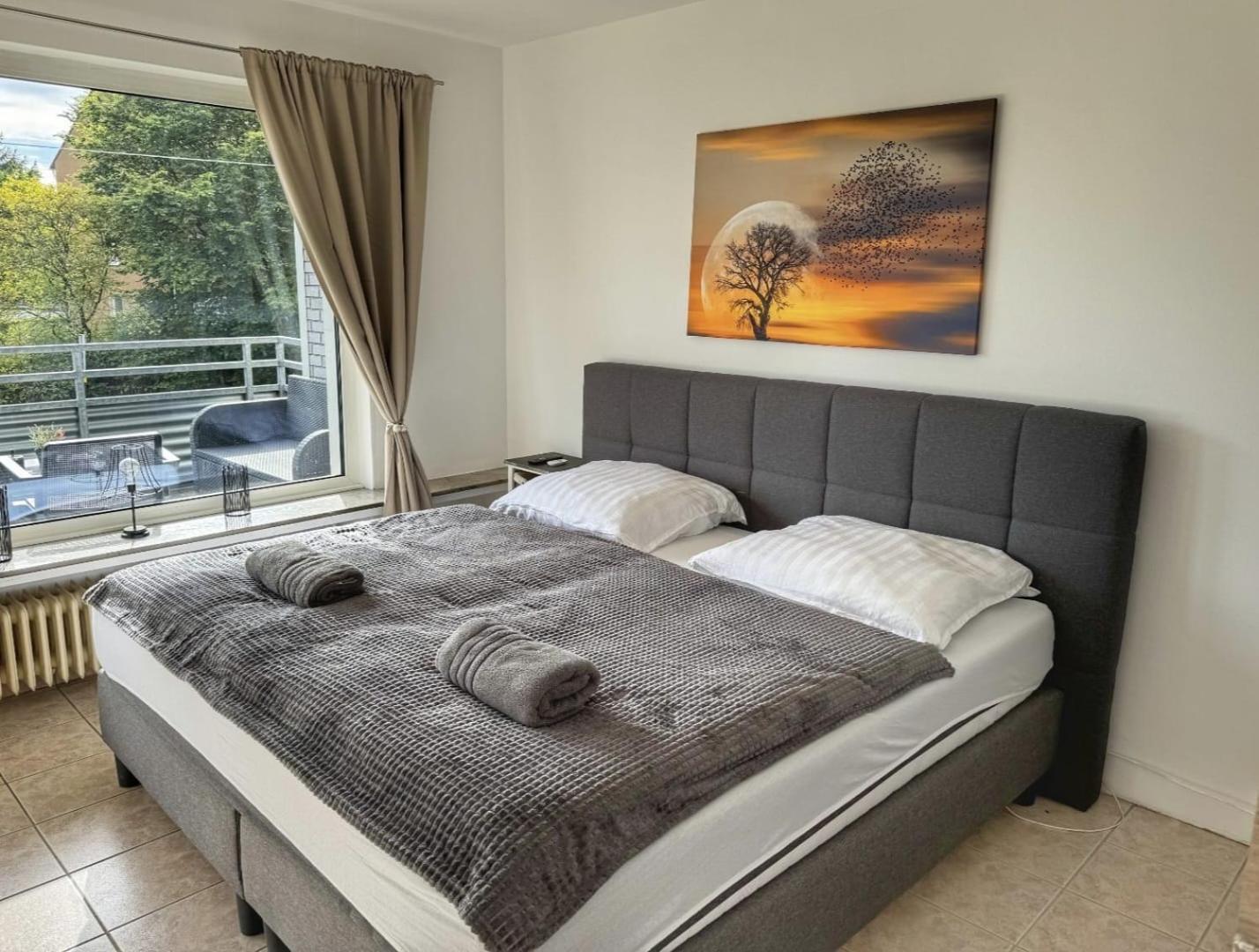 2 Zimmer Apartment Mit Balkon Wuppertal Exterior foto